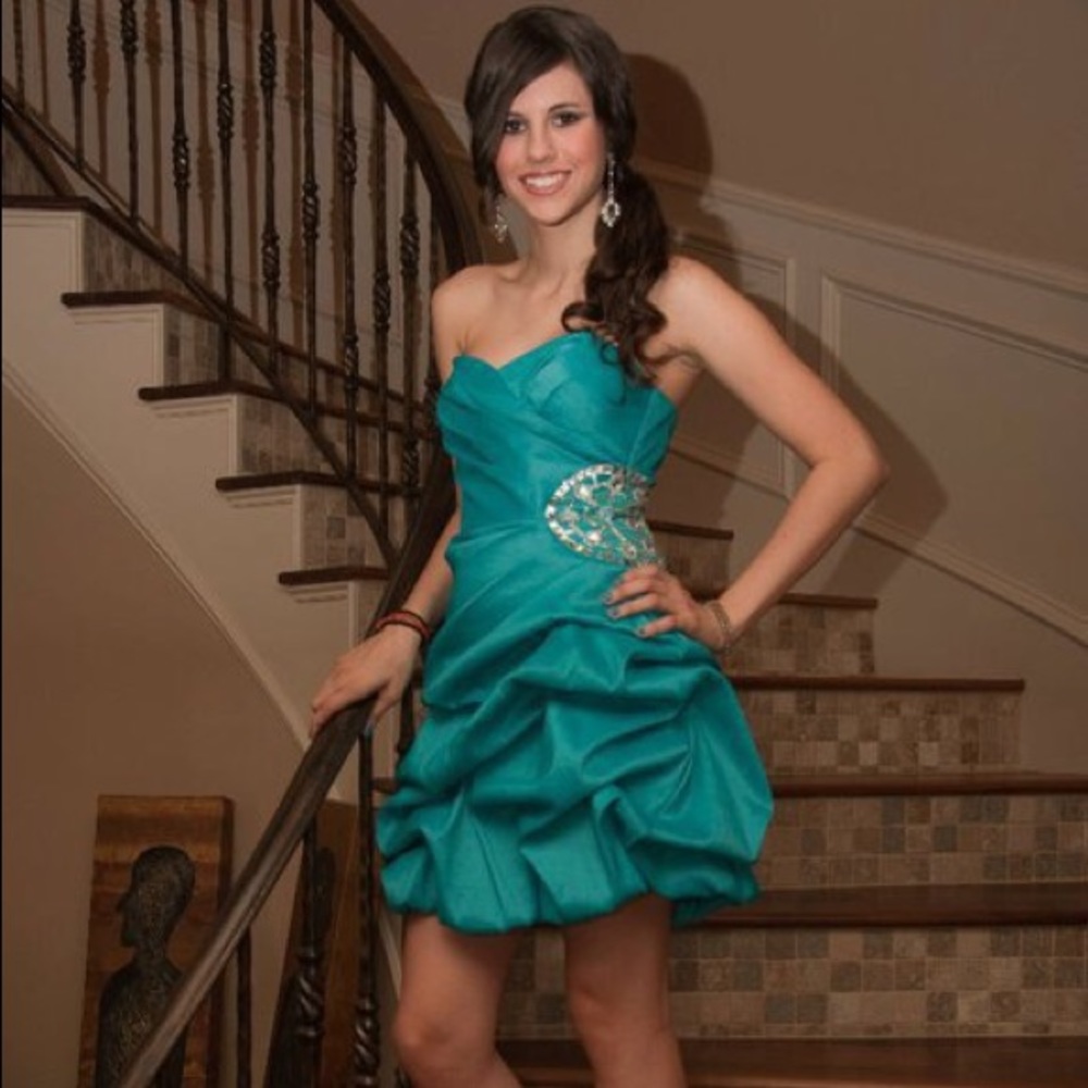 Gorgeous homecoming dress