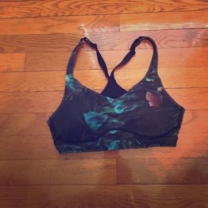 Lucy activewear sports bra M