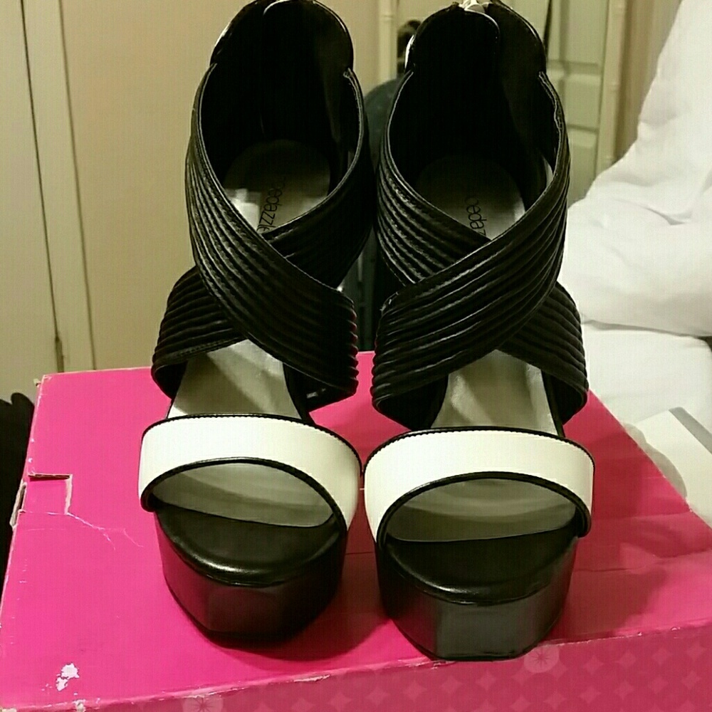 Sexy Shoedazzle pumps