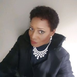 Meet your Posher, Myrna