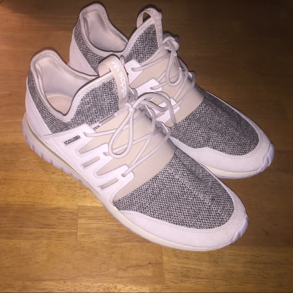 BRAND NEW Men's Adidas Tubular sneaker Cream/White