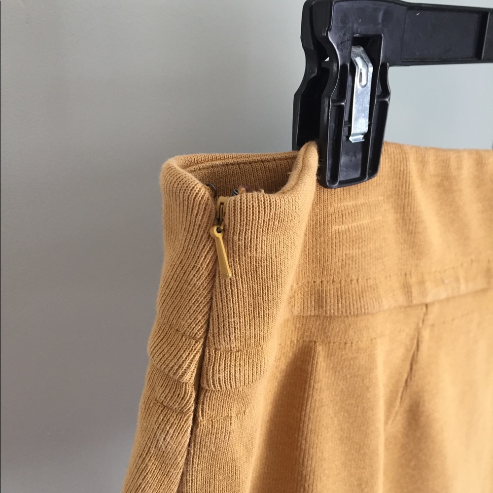 Yellow mustard Banana Republic mini skirt