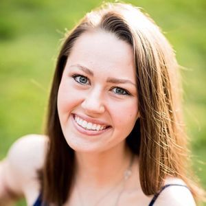 Meet your Posher, Caitlin