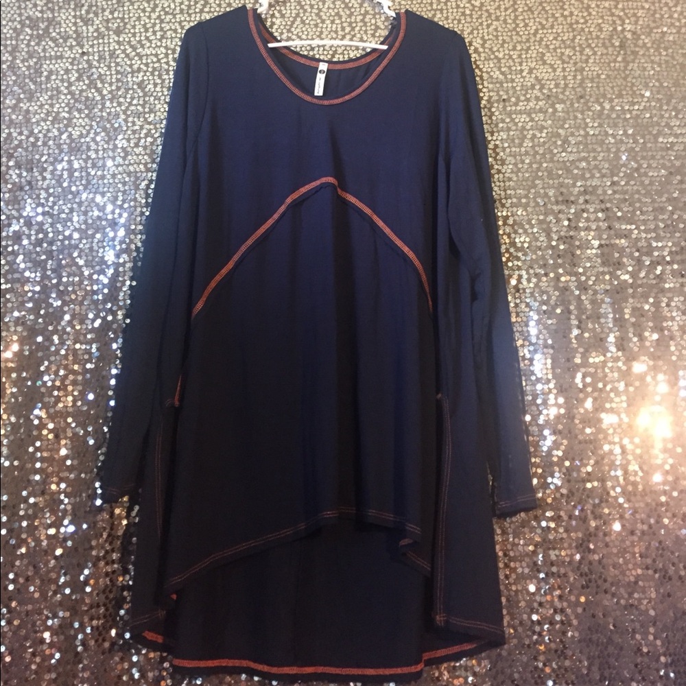 WOMENS TUNIC