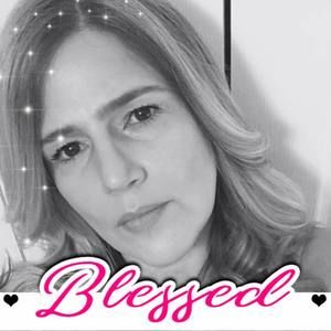 Meet your Posher, Zoila