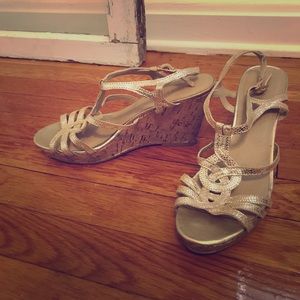Kelly and Katie gold wedges sz 7.5