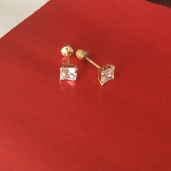 14k Solid Gold 4mm Square CZ Stud Earrings - Picture 3 of 4