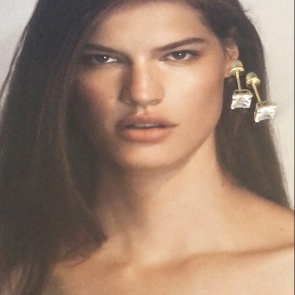 14k Solid Gold 4mm Square CZ Stud Earrings - Picture 4 of 4