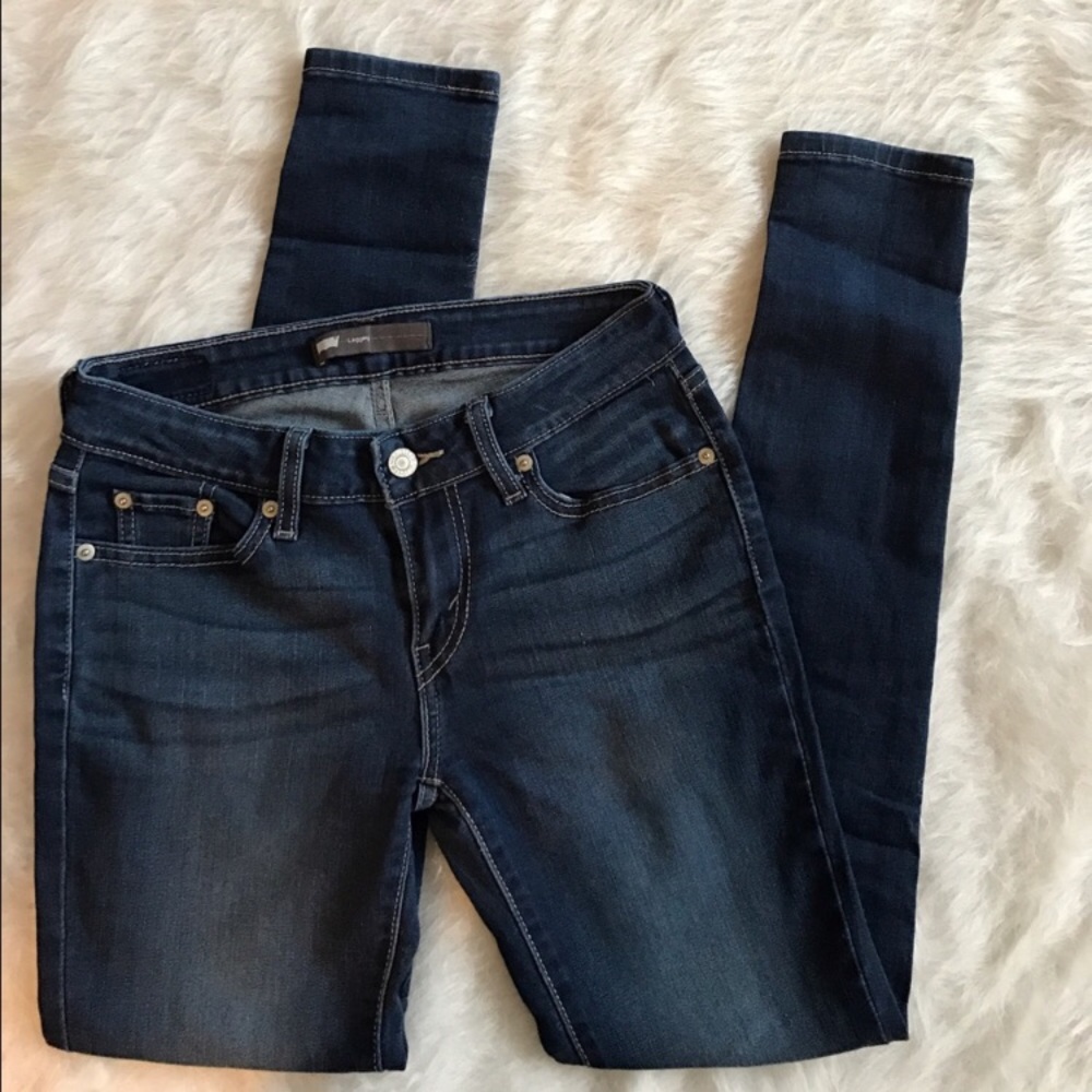 Levi's denim super skinny leggings.
