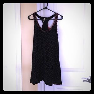 Black and pink polka dot night shirt