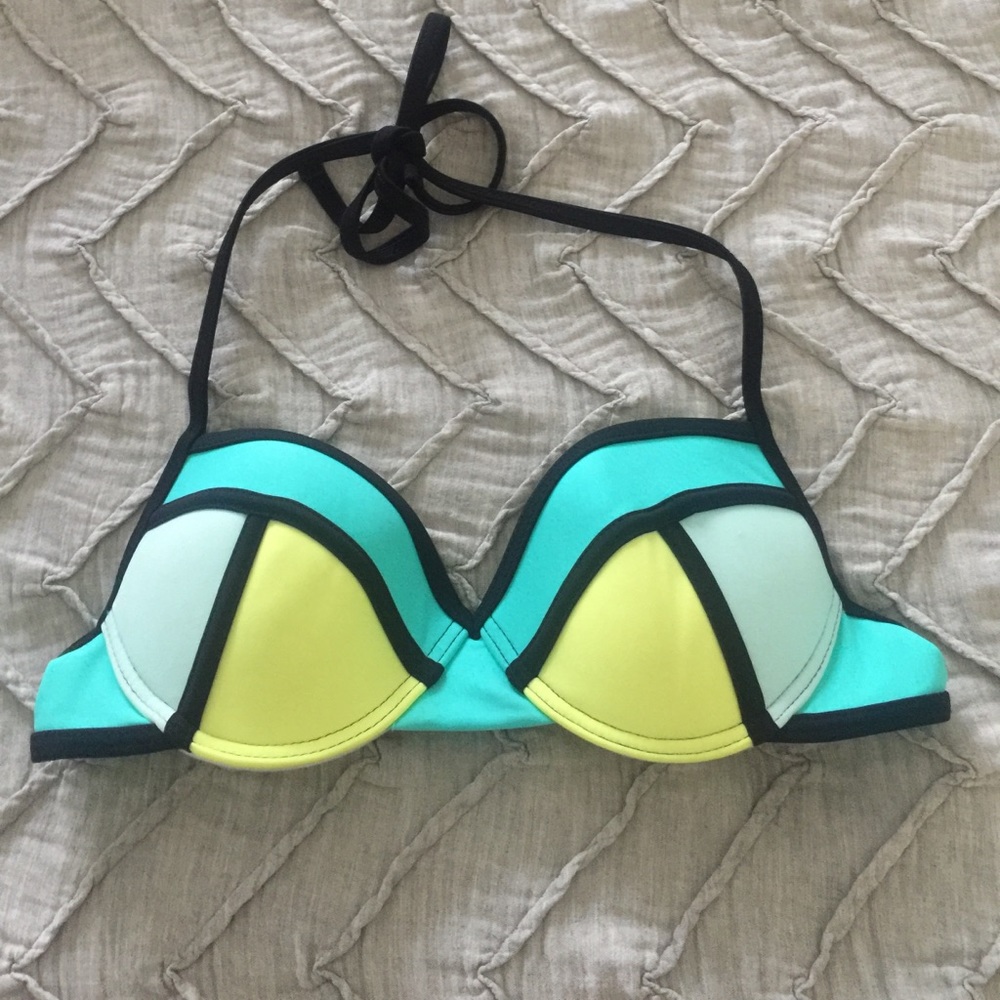 Triangle bikini top