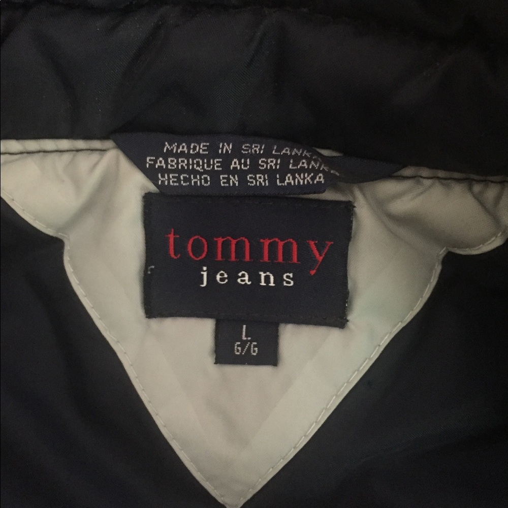 Tommy Hilfiger Puffer Vest - Picture 5 of 6