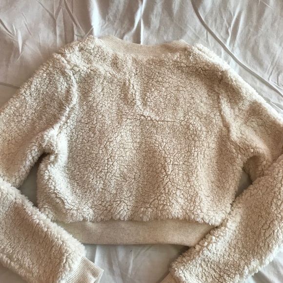 ✨SOLD Sweater✨ - Picture 3 of 3