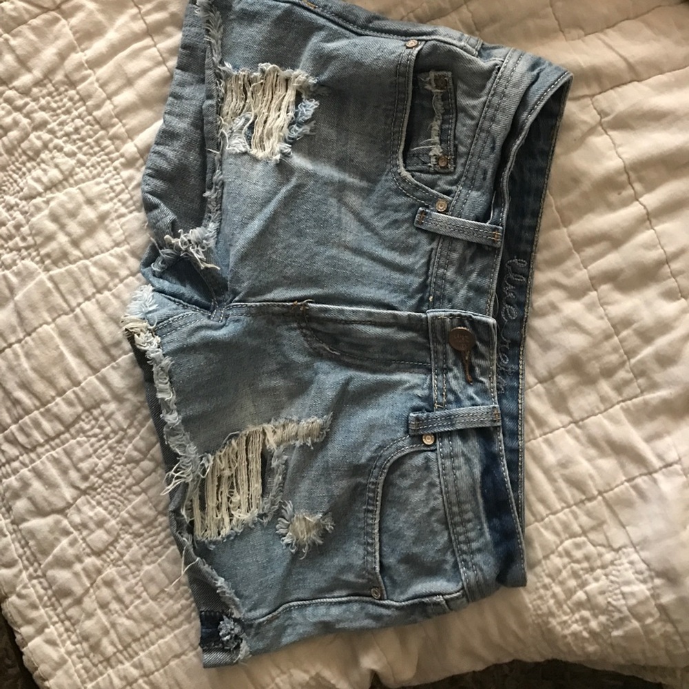 Blue Rein distressed shorts size 0
