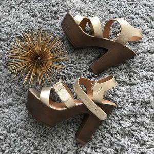 SODA gold heels 💛🌟🔥