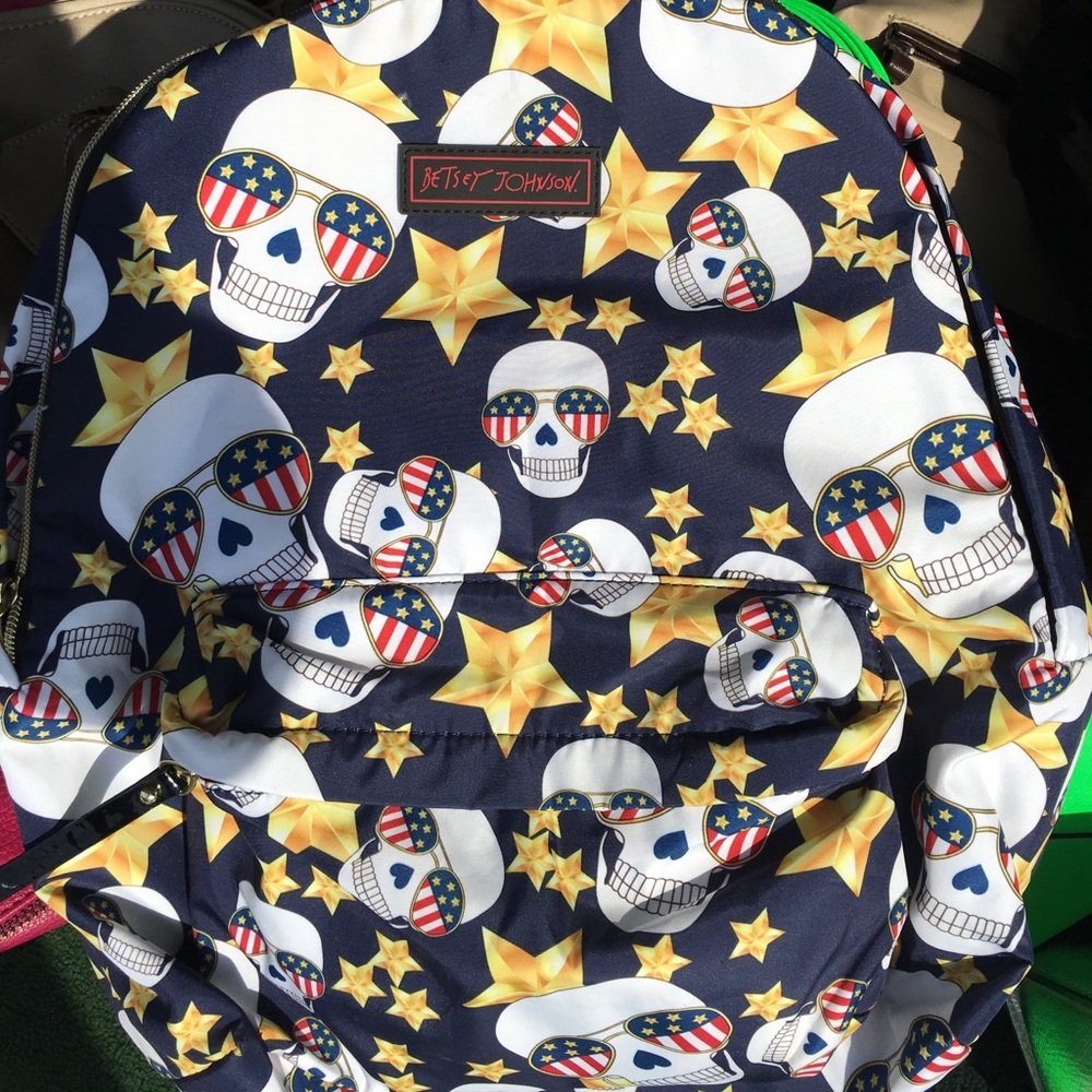 Skull Betsy Johnson backpack