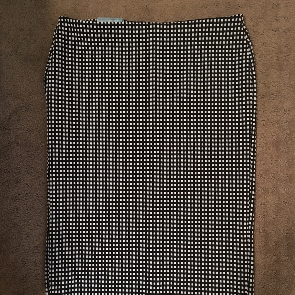 Old Navy stretch long pencil skirt