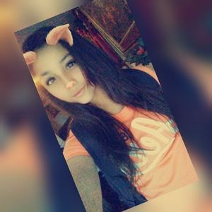 Meet your Posher, Adriana