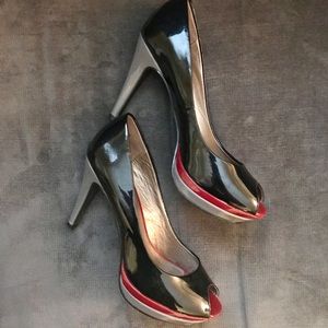 Moda Spana Patent Peep Toe Pumps