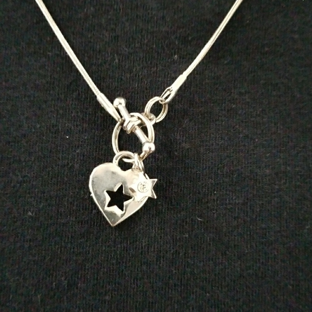 Perfectly peitie Lia Sofia silvertone necklace