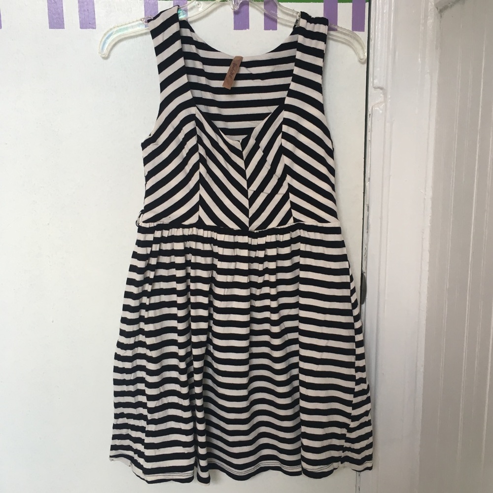 🎉HP! PAULN KC Sleeveless Dress - Picture 7 of 8