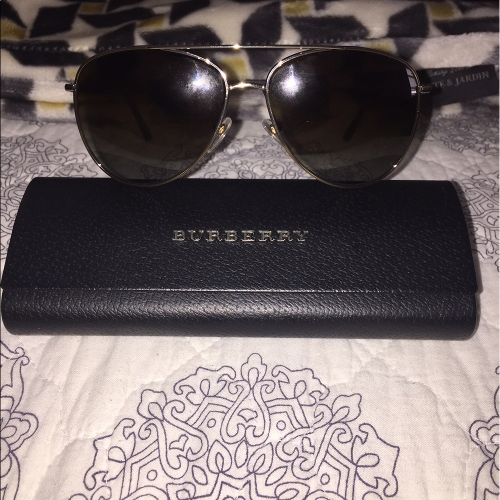 Burberry BE3072 gold frame sunglasses aviator