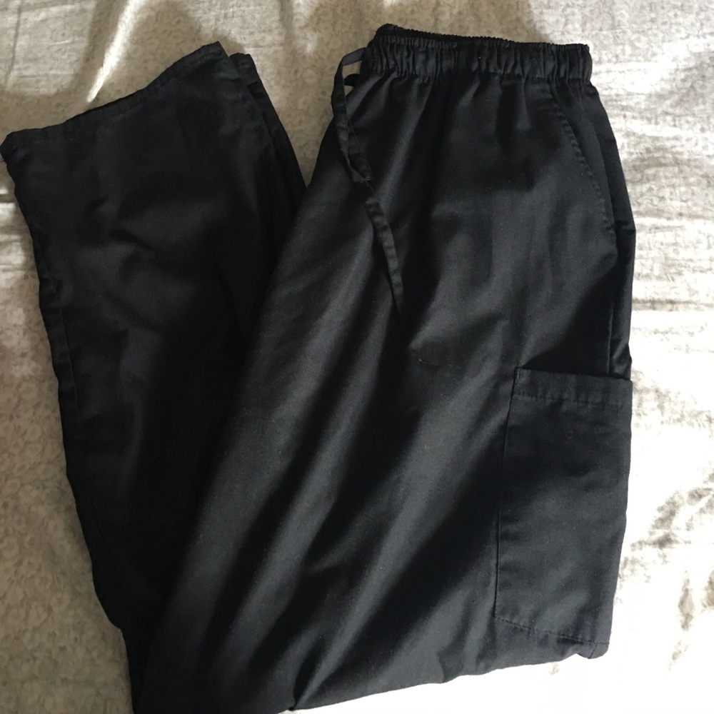 BLACK SCRUB PANTS