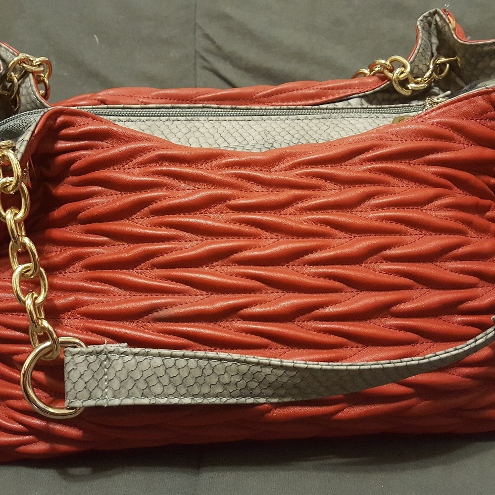 Stitch textured bag