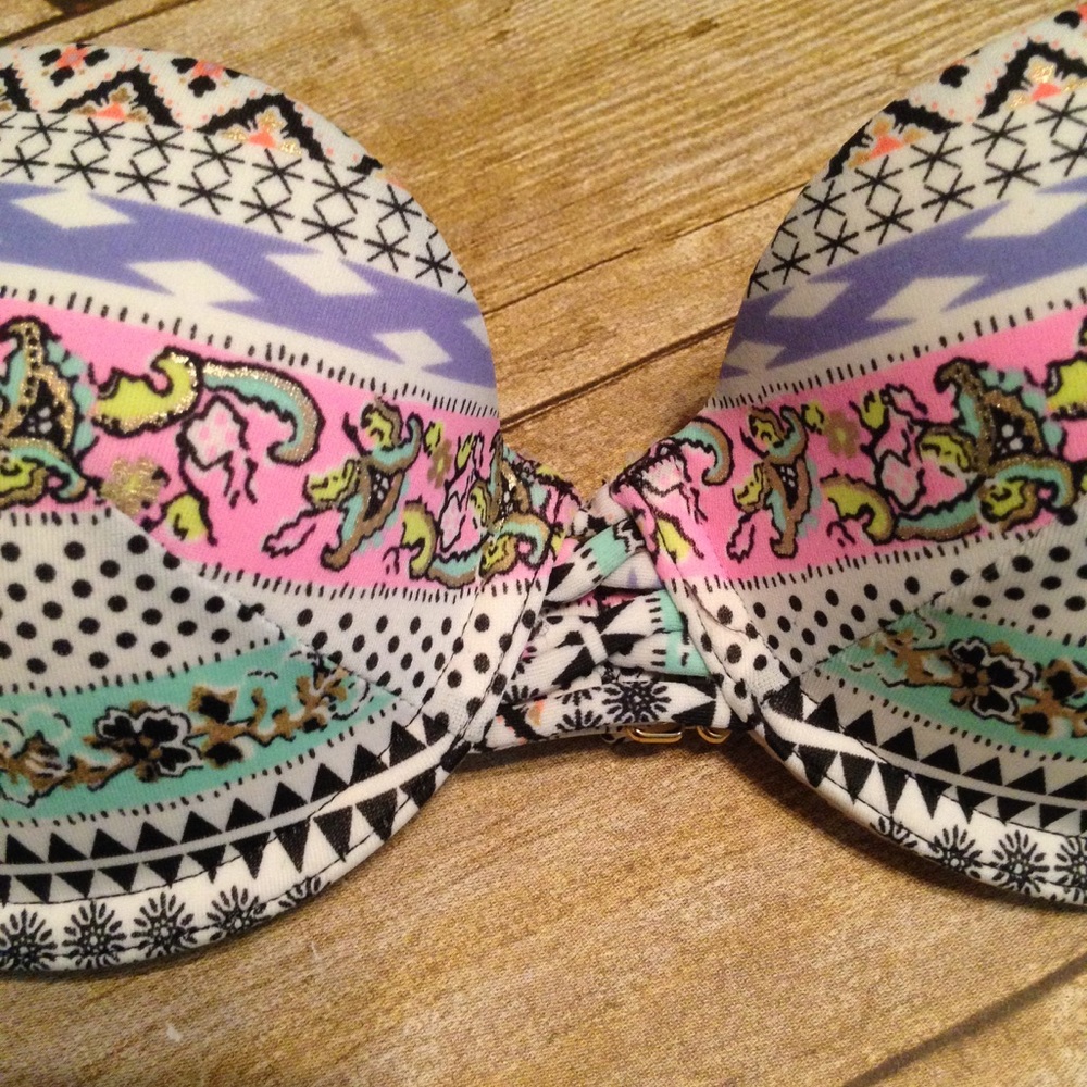 Victoria's Secret Bikini - Picture 7 of 8