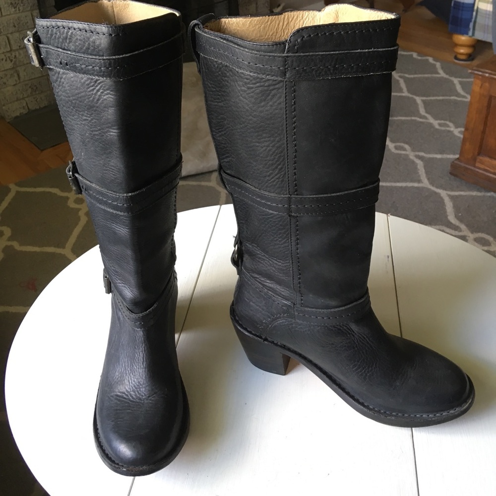 Frye Carmen Black Leather boots 6.5