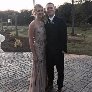 Meet your Posher, Abbie