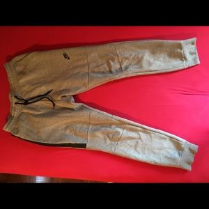 Nike Tech Fleece Joggers Heather Gray
