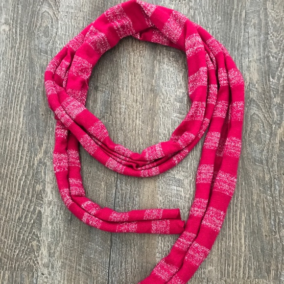 Scarf - Picture 1 of 2