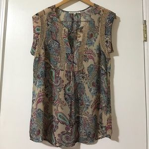 Women's gentry used Paisley shear top