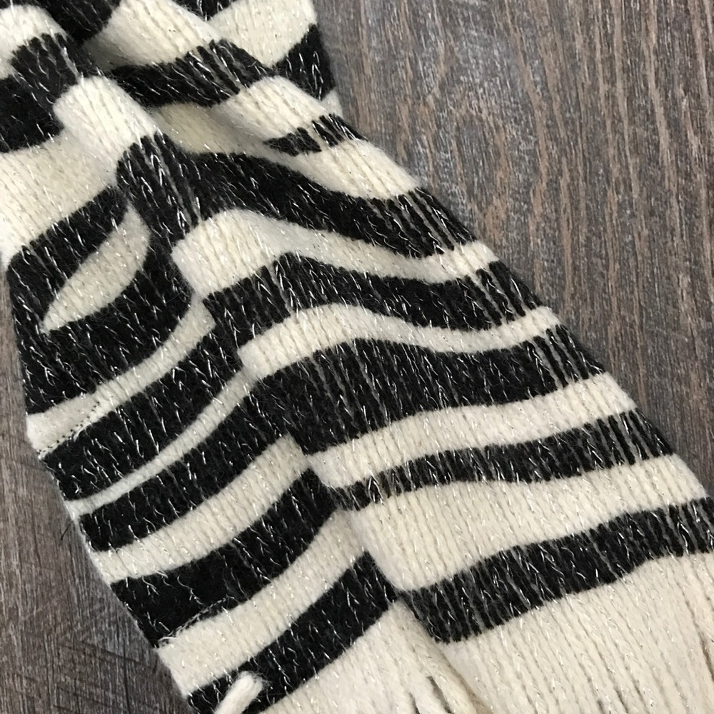 Scarf - Picture 2 of 2