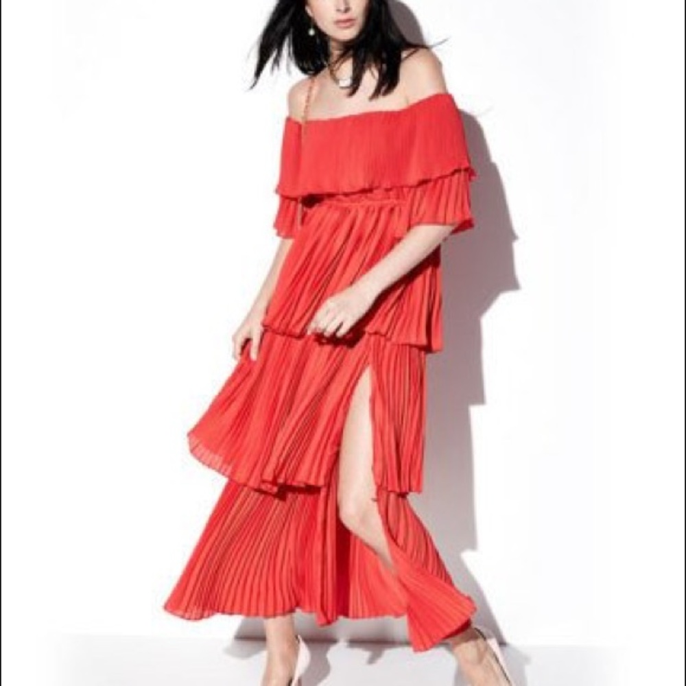 Off the Shoulder Red Pleated Midi Dress
