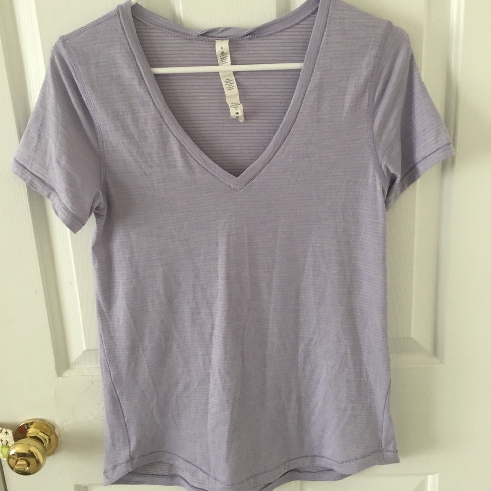 Lululemon size 6 what the sport tee