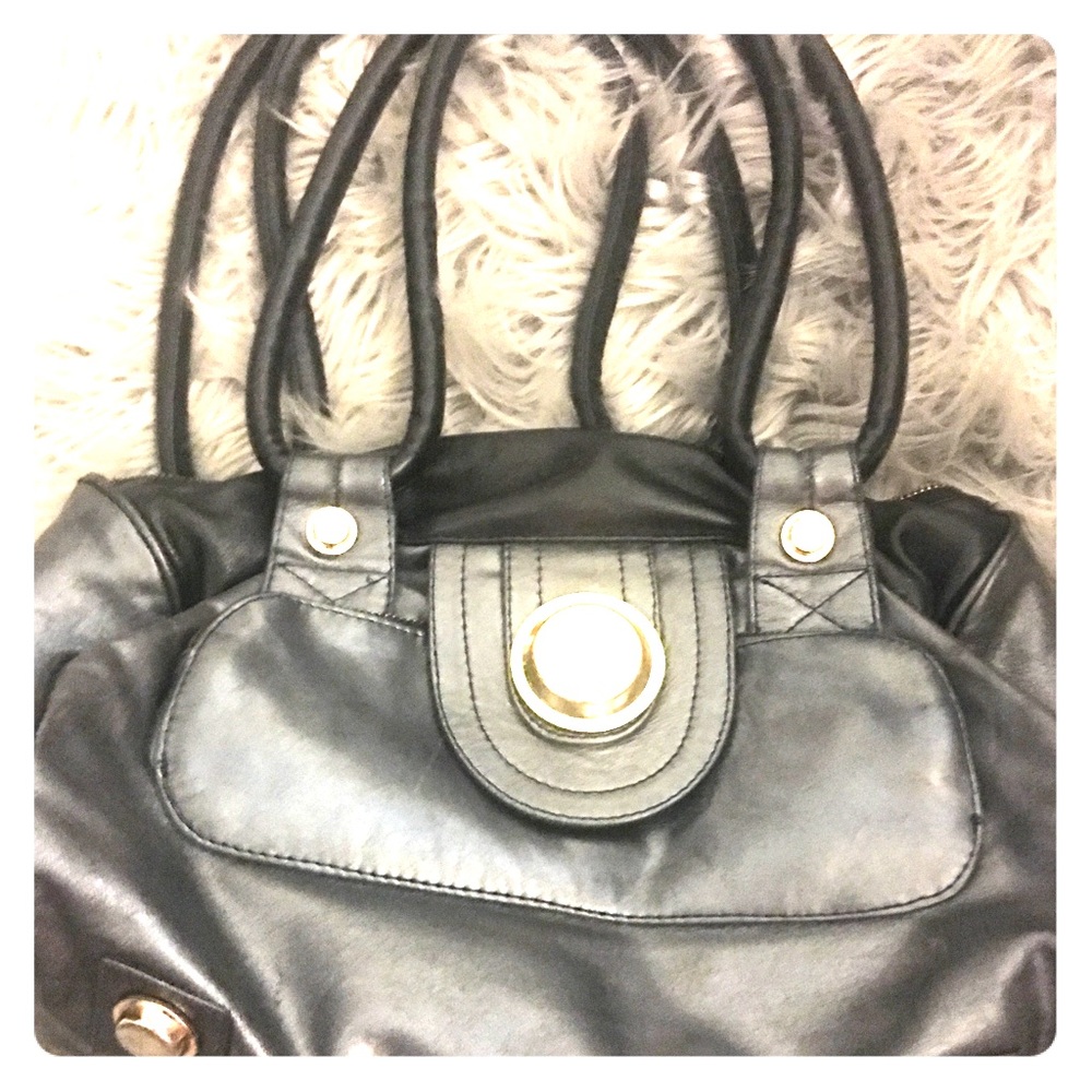 👜 Black and Silver Gustto handbag