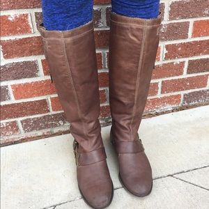 Arturo Chiang Leather Boots