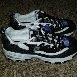 Skechers Made To Shine