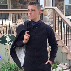 Meet your Posher, Bobby