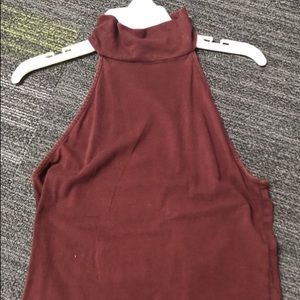 High-neck stretchy tank top.