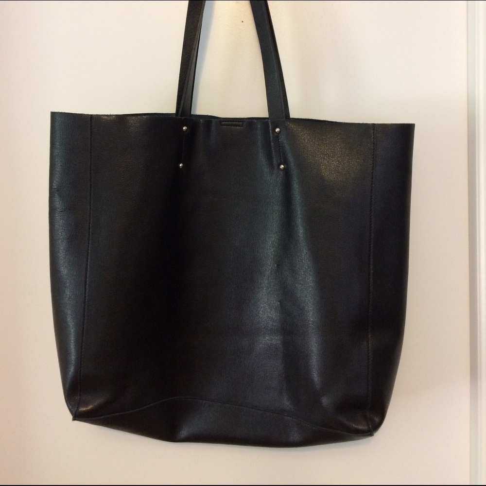 Pulicati black leather tote bag