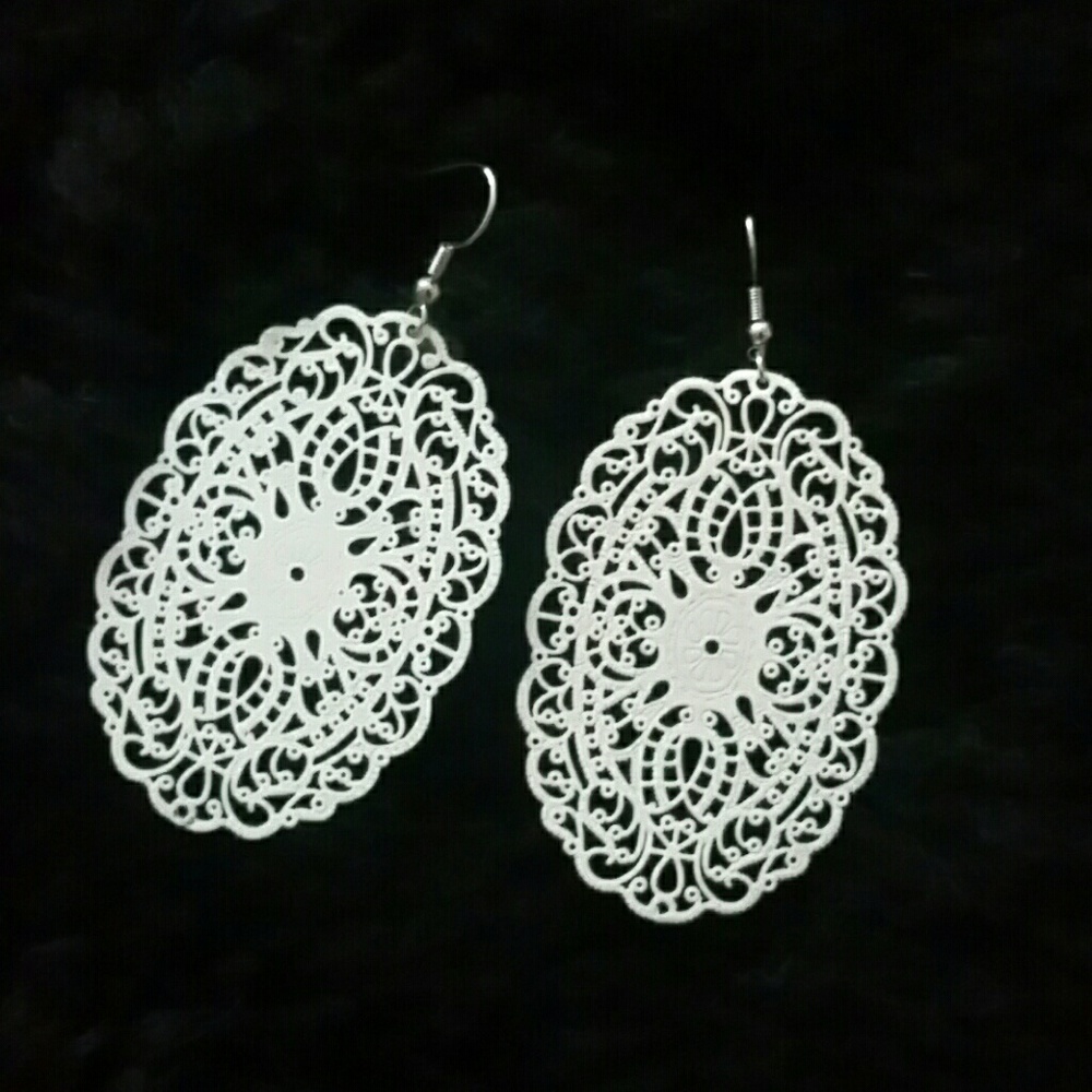 Embossed stamped oval Earring