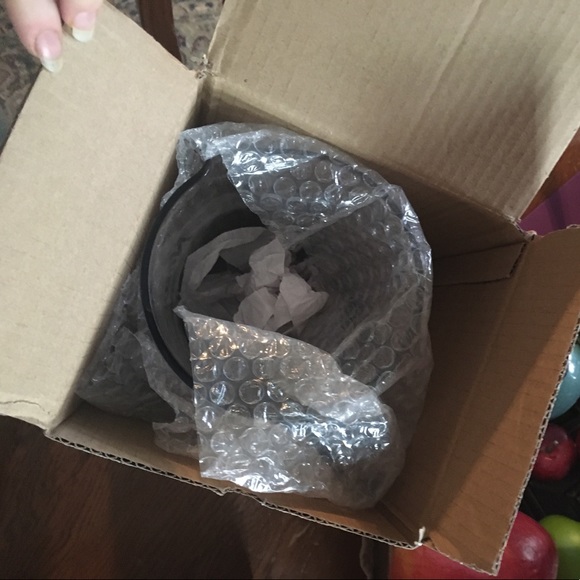 Kate spade- Order up Pitcher - Picture 2 of 3