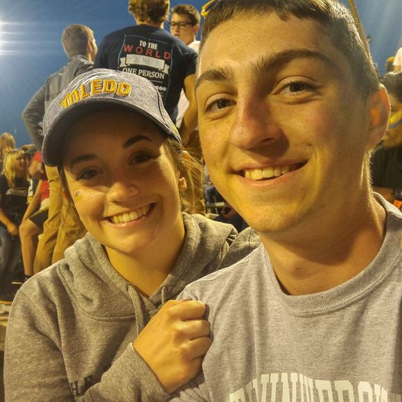 Meet your Posher, Alyssa - Picture 1 of 1