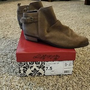 Ankle boots, never worn.