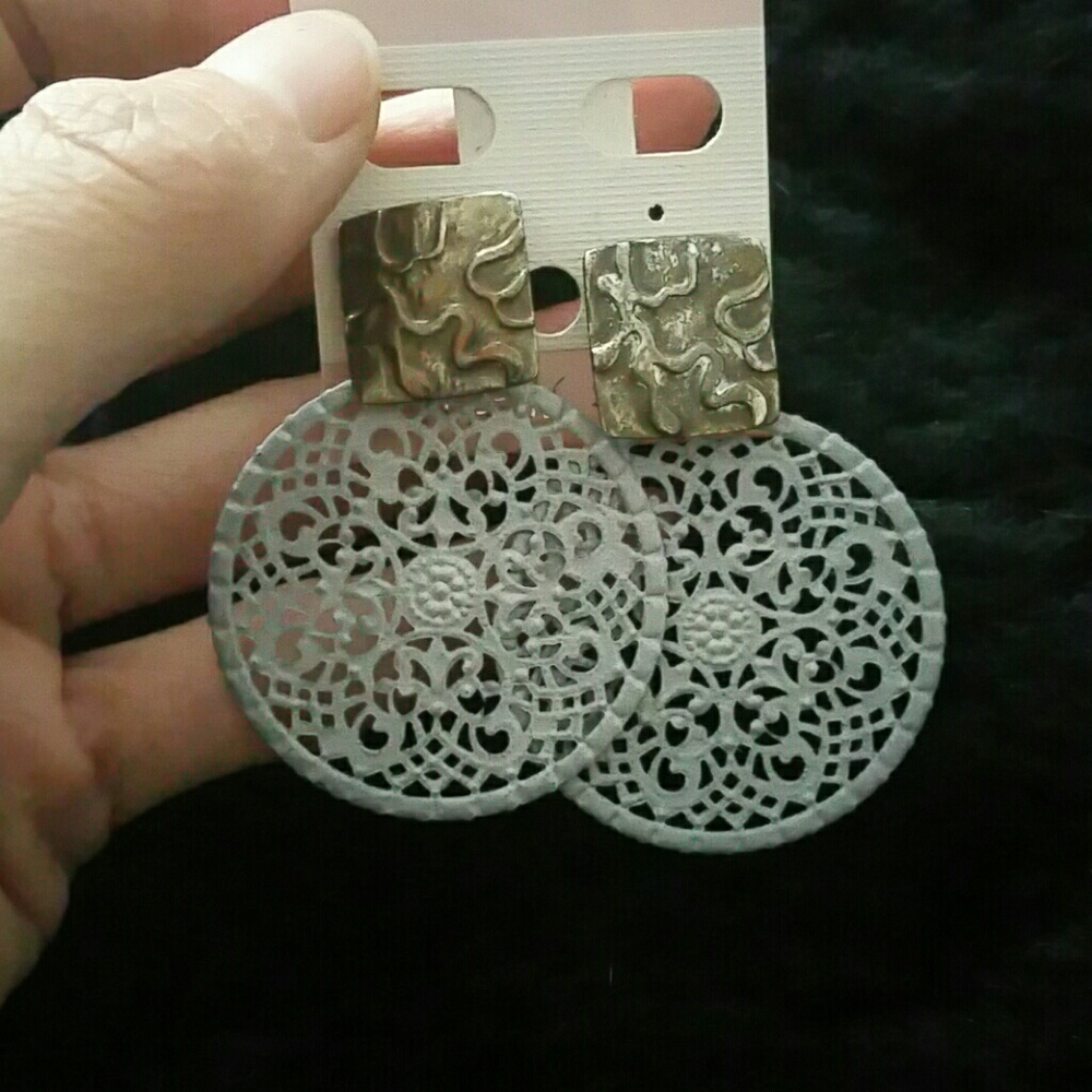 Embossed stamped metel round earring