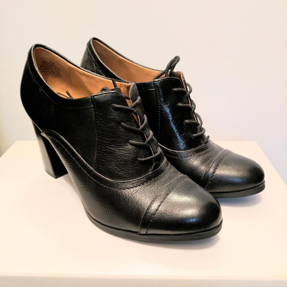 Nine West Oxford Heels 8 NWOT