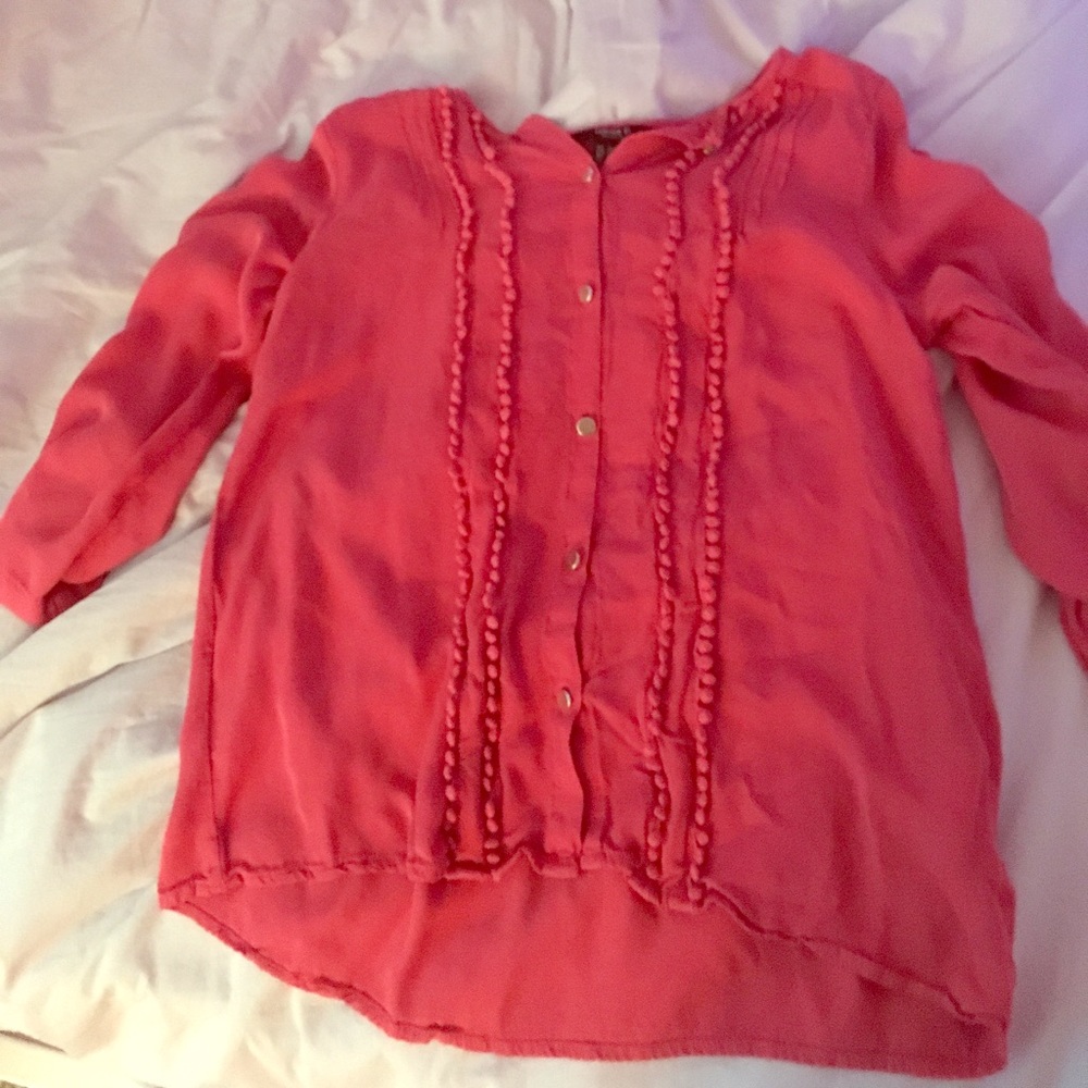 Girls medium sleeves blouse.